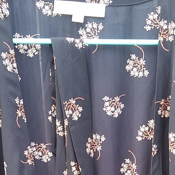 Loft Petites- Black Floral Wrap Blouse with Peplum Waist - SP - Picture 3 of 13